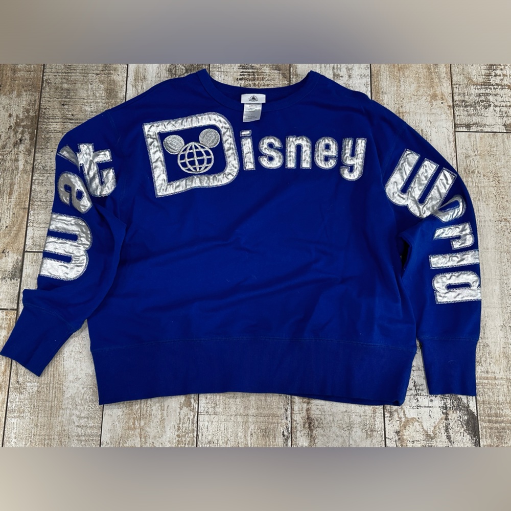 Walt Disney World top, castle Blue size Large